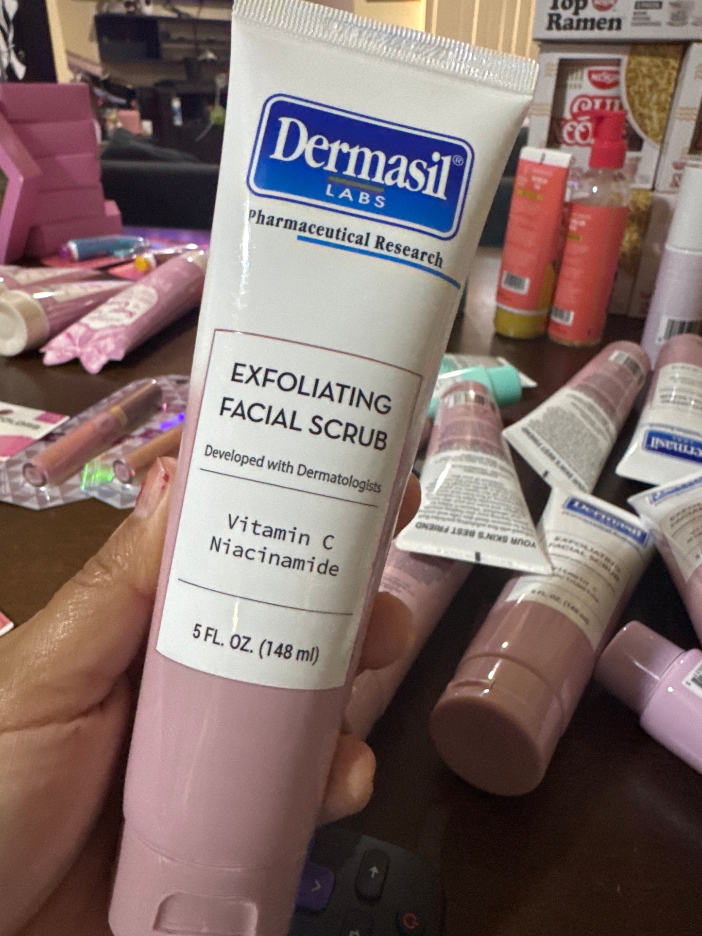 Dermasil Exfoliating Fácial Scrub Vitamina C Niacinamide