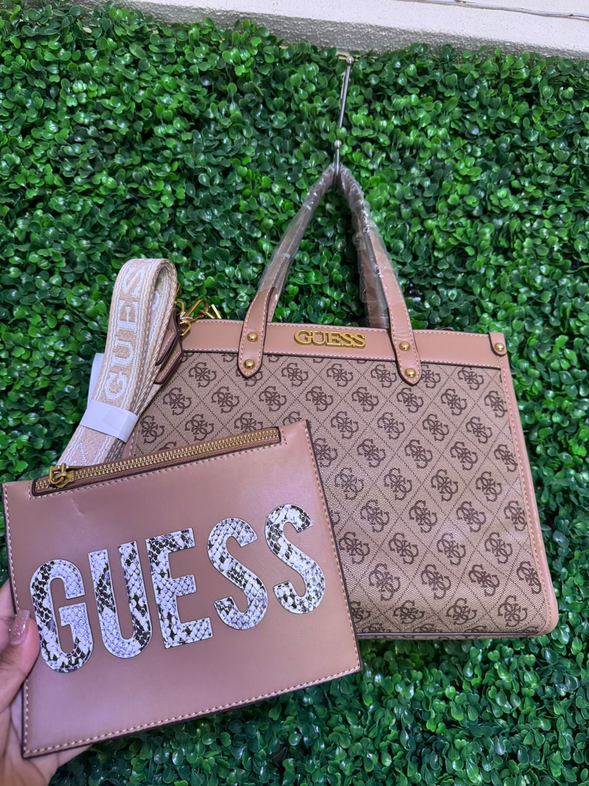 Bolso Guess Café