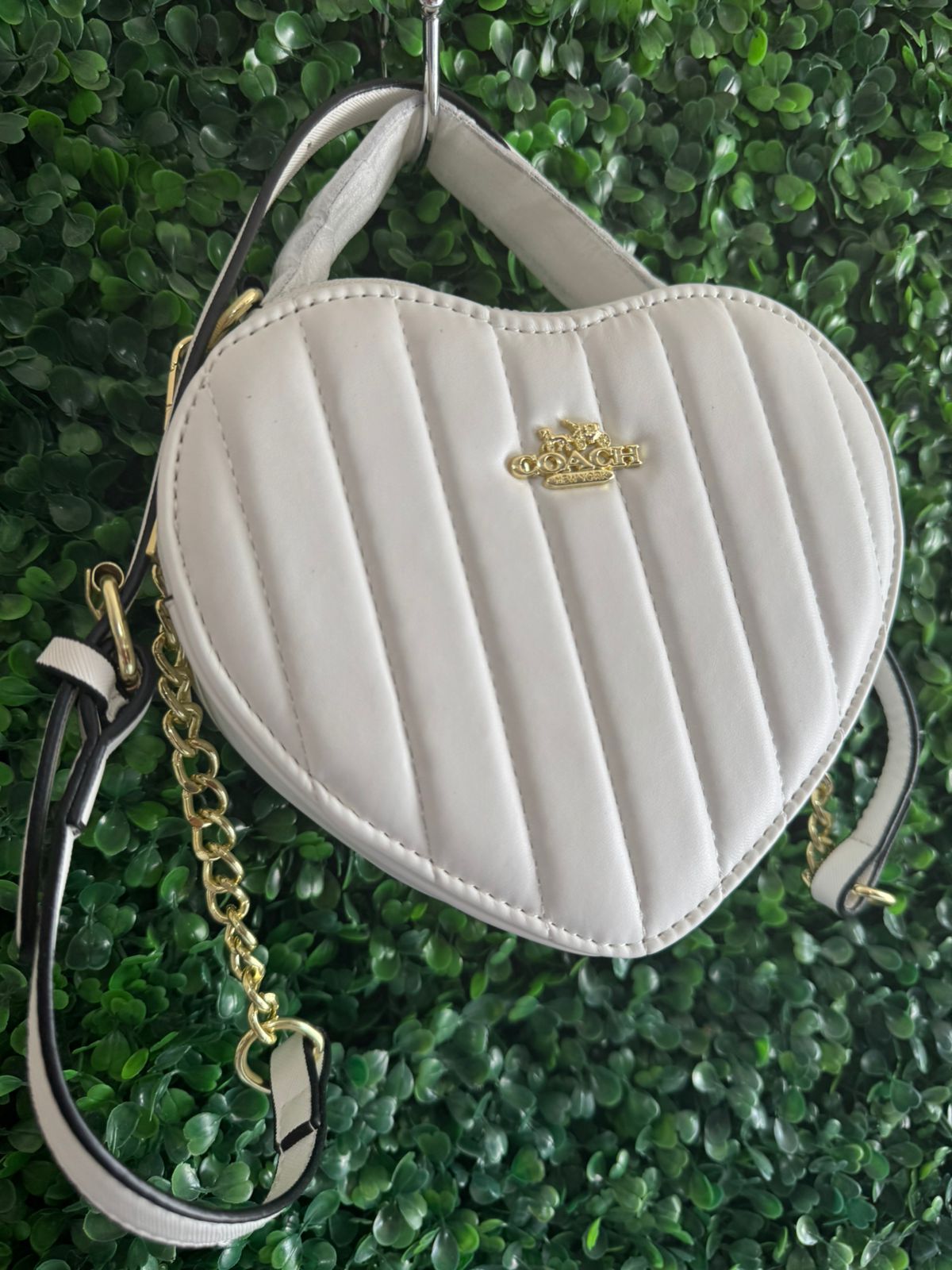 A BOLSA COACH BLANCA CORAZON