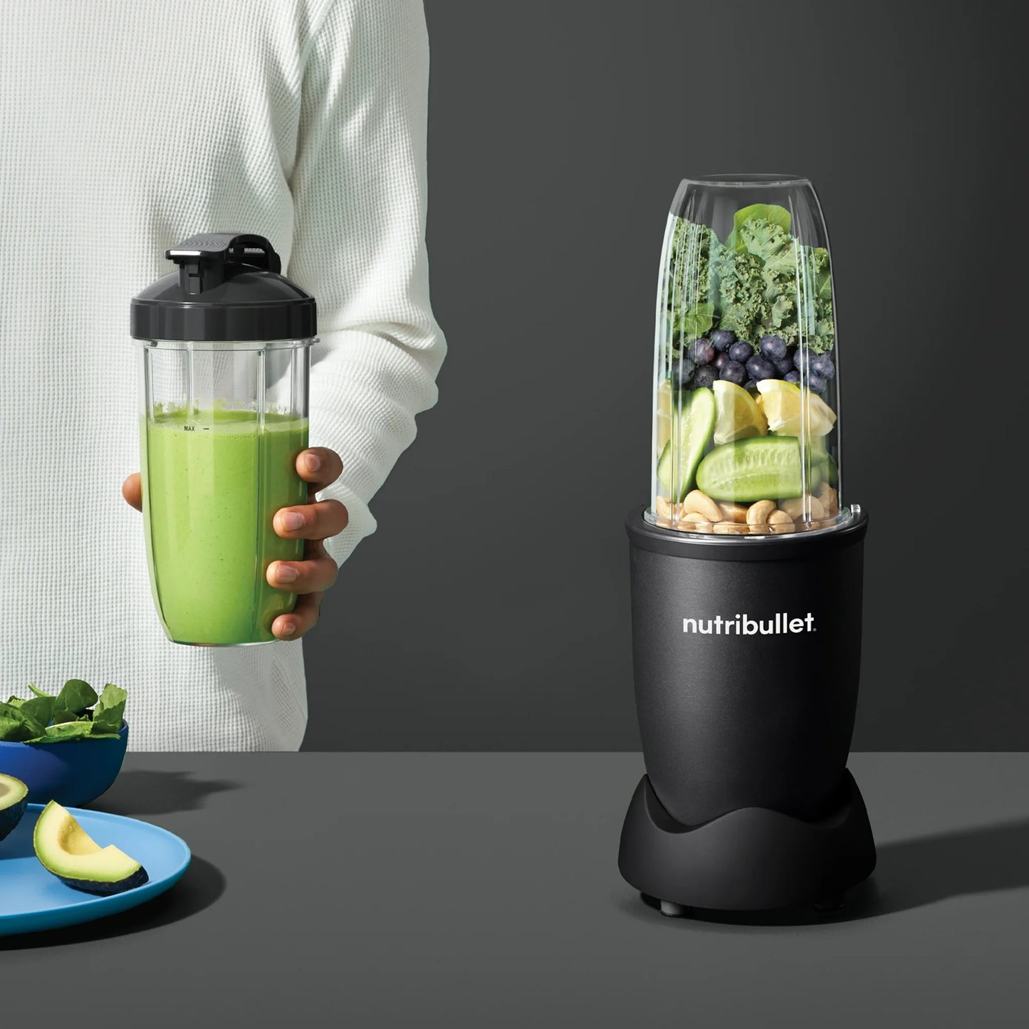 Nutribullet Licuadora Personal Pro de 32 oz y 900 Vatios, Color Negro Mate, NB9-0901AK