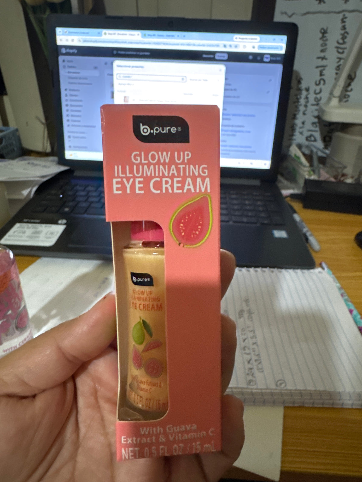 BPure Glow Up Illuminating Eye cream with Guava Extract & Vitamina C