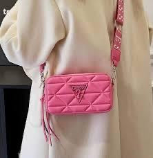 A Bandolera Guess Rosa Fucsia
