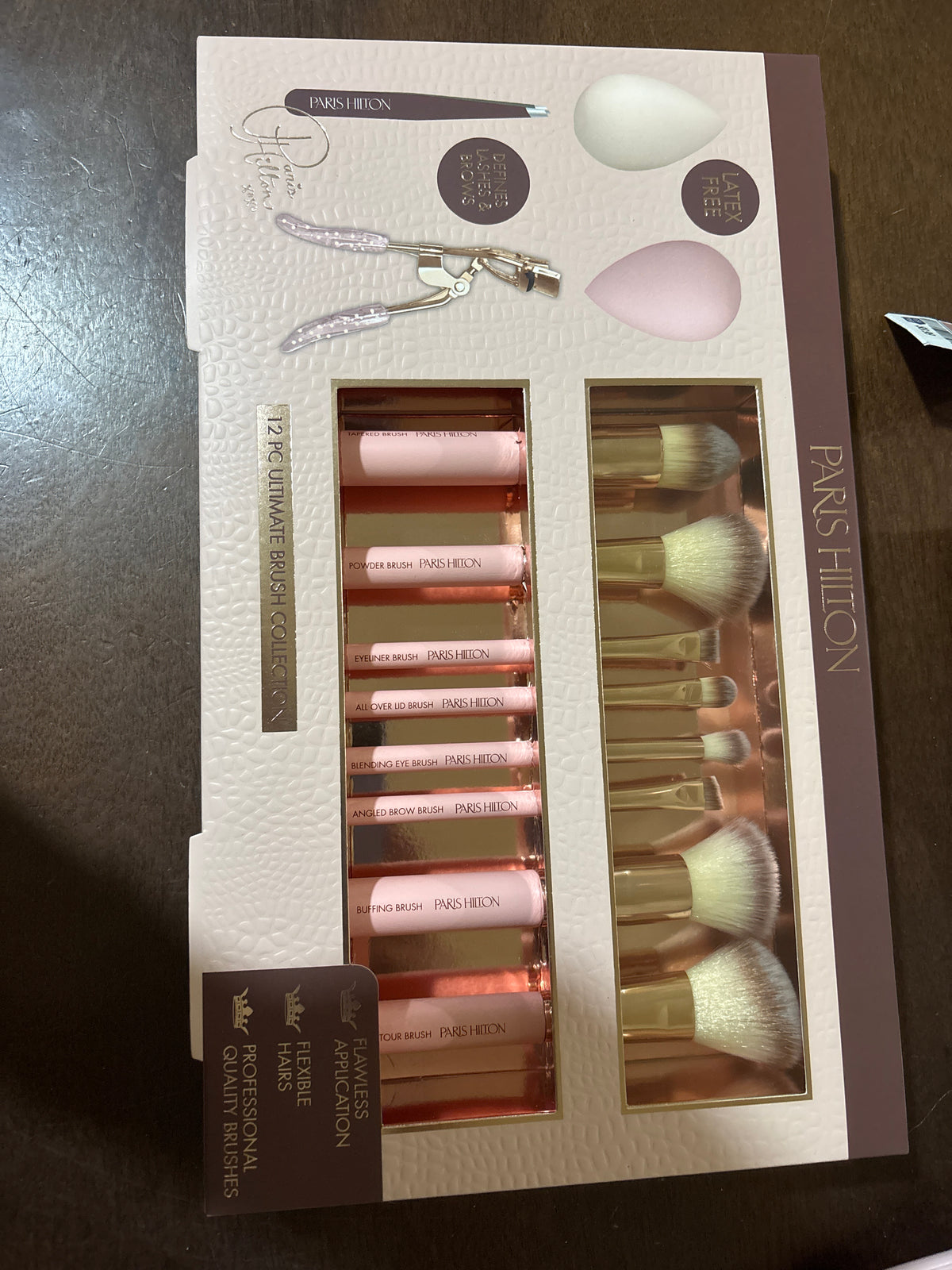 Paris Hilton 12 PCs Ultímate Brush Collection