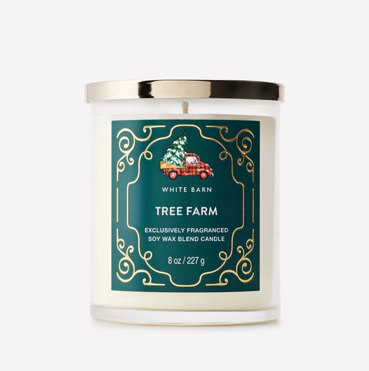 White Barn Tree Farm Vela Aromática 8 oz – Pino, Cedro y Manzana Especiada