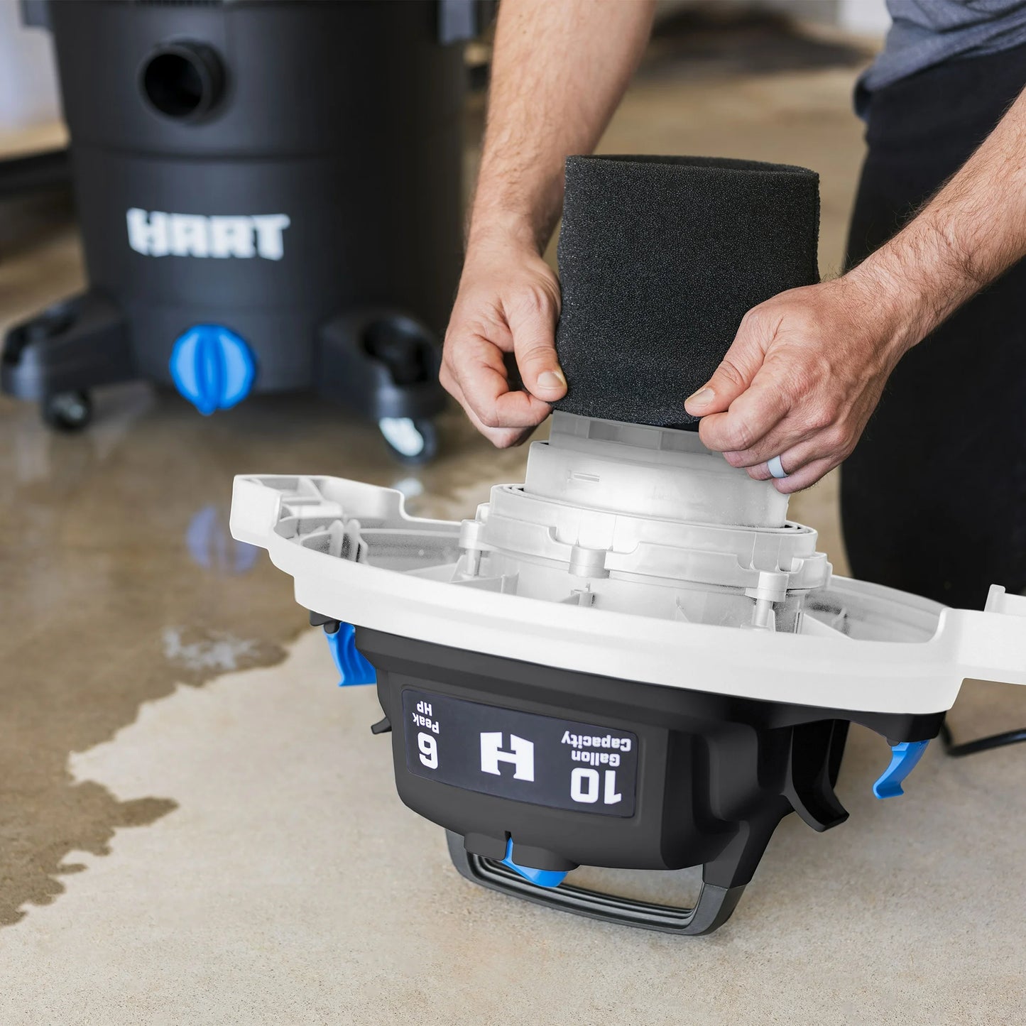 HART Aspiradora en Seco/húmedo de Polietileno de 10 Galones y 6 Pico HP, VOC1012PF 3703