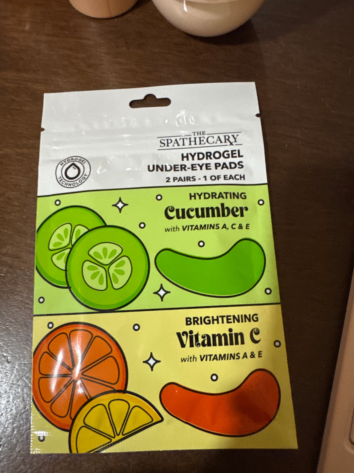 The spathecary Hydrogel Under Eye Pads Cucumber Hydrating Vitamina C Brithing