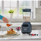 Black & Decker Ice Triturar Licuadora con 56 Onzas (7 Tazas) PerfectPour Tarro de Plástico, Potente Hoja de Acero Inoxidable de 6 Puntas, 8 Velocidades Más Pulso, 700 Vatios Pico de Potencia, BL2209PB