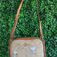 A BANDOLERA SNOPPIE INSPIRACION COACH CAFE