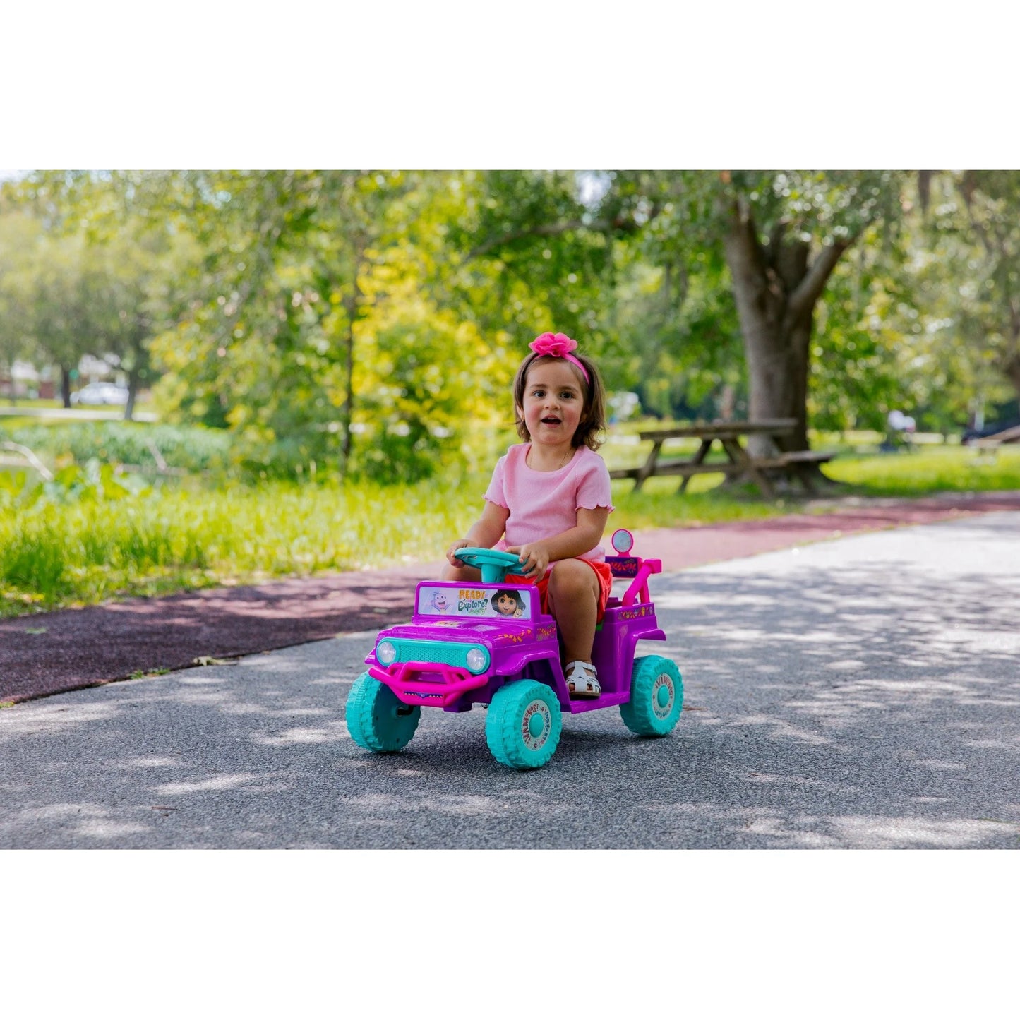 Dora the Explorer Correpasillos de 6 V con Batería de Dynacraft para Niños Pequeños de 18 Meses a 3 Años